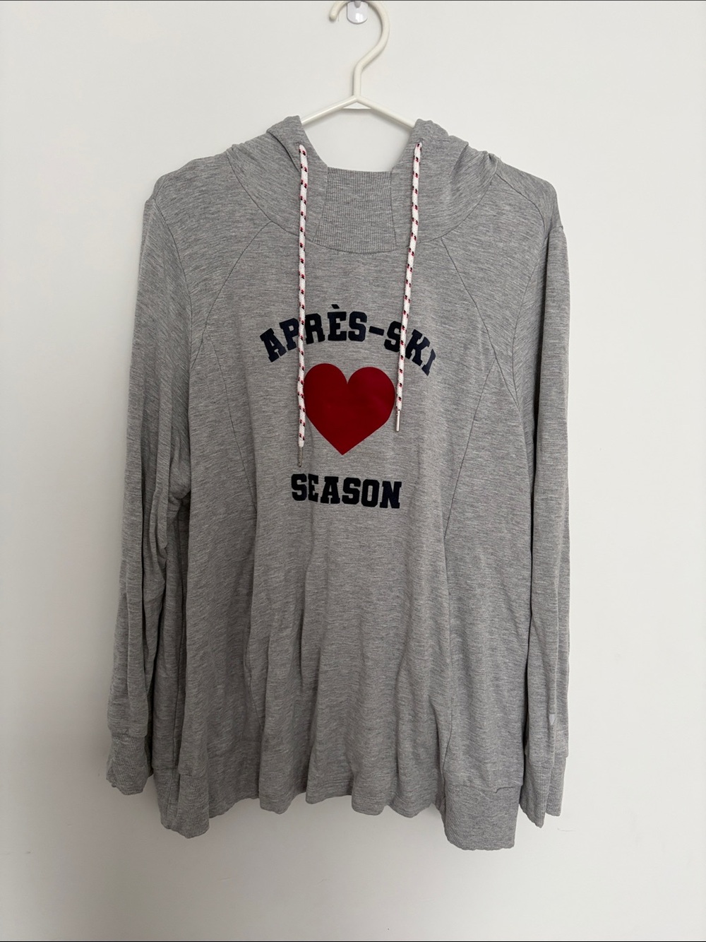 Après-Ski Season Gray Hoodie Sweatshirt with Red Heart